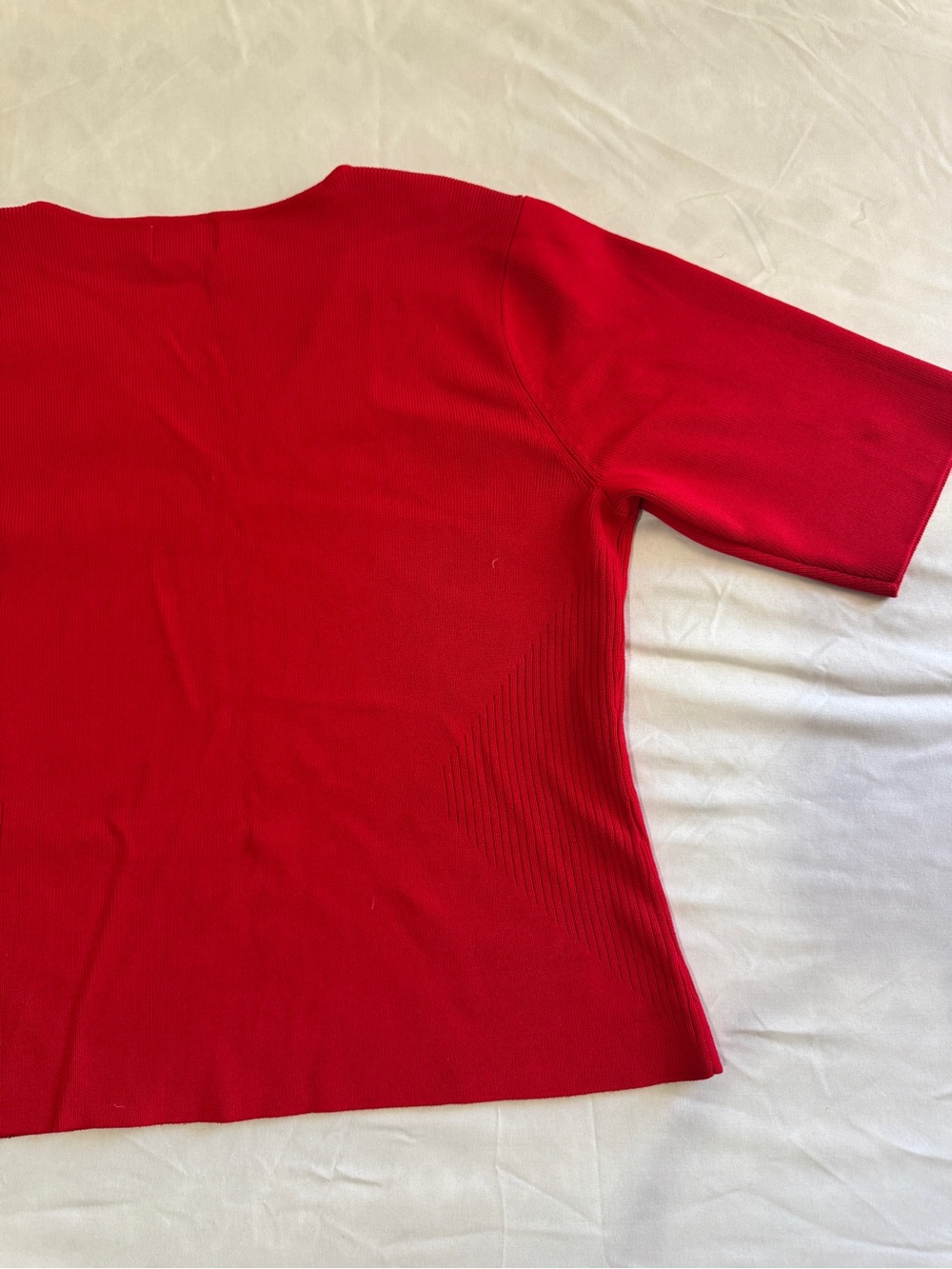 Women's Red V-Neck Short Sleeve Knit Top - Picture 12 of 12
